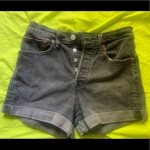 Levi’s button fly cuffed shorts size 27